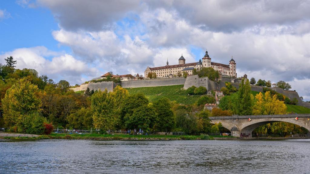 Würzburg Deutschland, Castle, Fortress, Castle Marienberg