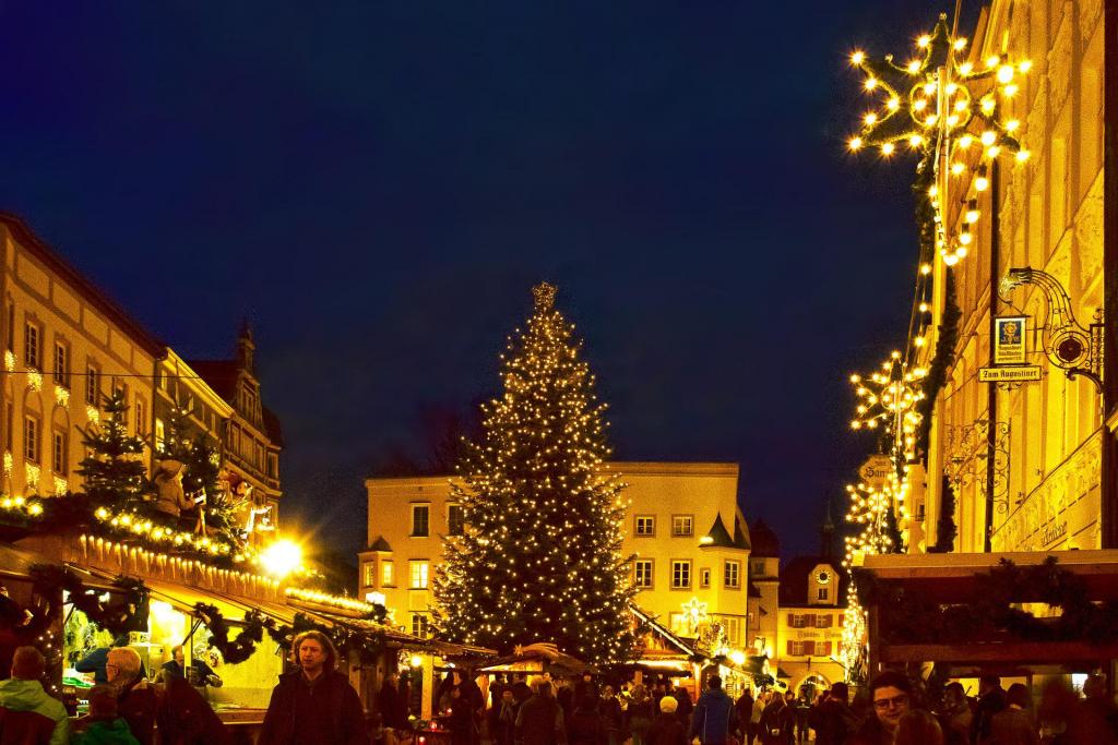 Rosenheim Deutschland, Christmas Market, Christmas Tree, Star