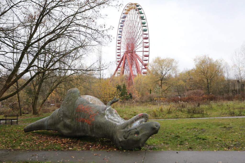 Verfallener Freizeitpark im Berliner Spreepark