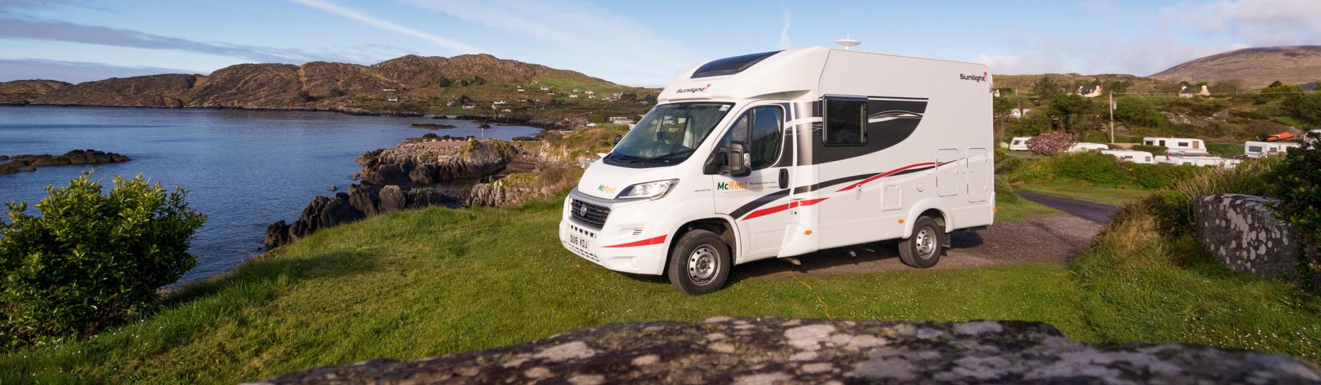 McRent Wohnmobil, Parkplatz am Meer